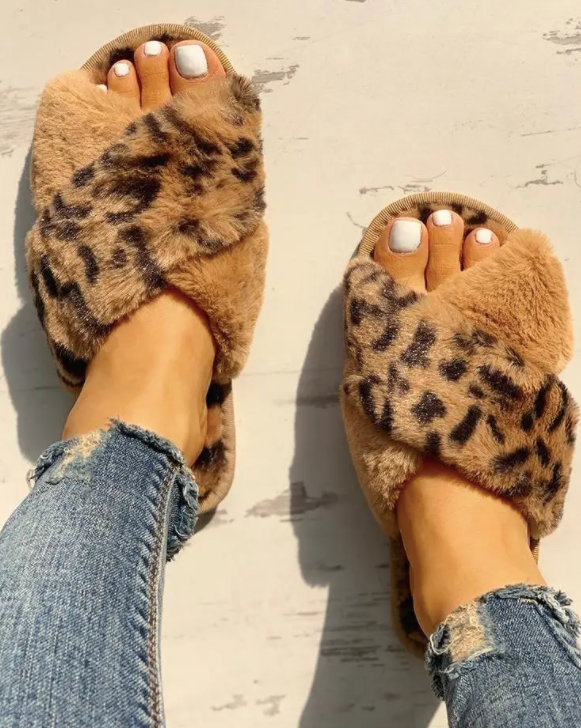 Women Fluffy Leopard Slippers