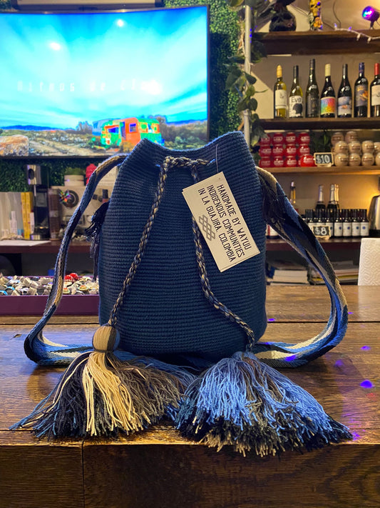 Blue colombian wayuu bag