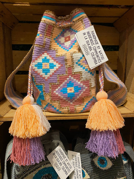 Pink wayuu bag